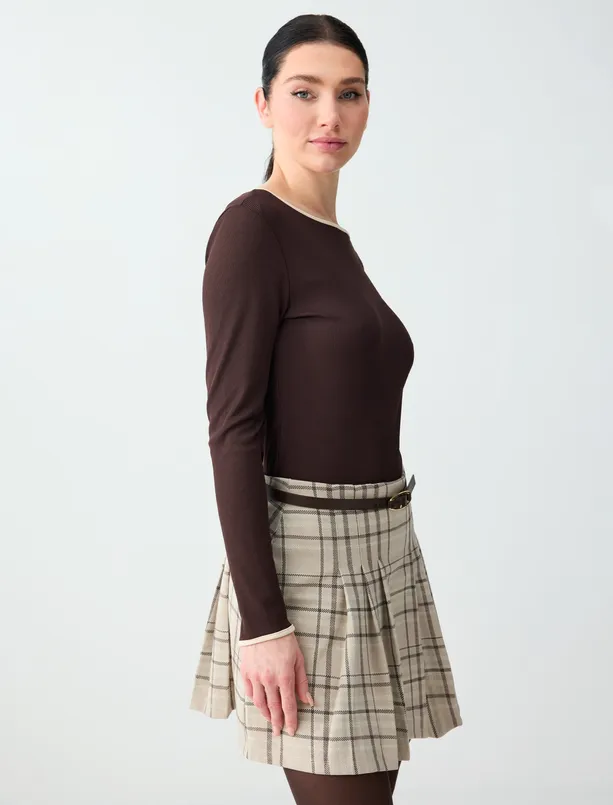 Bayan Kahverengi Düz Kesim Uzun Kollu Kayık Yaka Örme Bluz