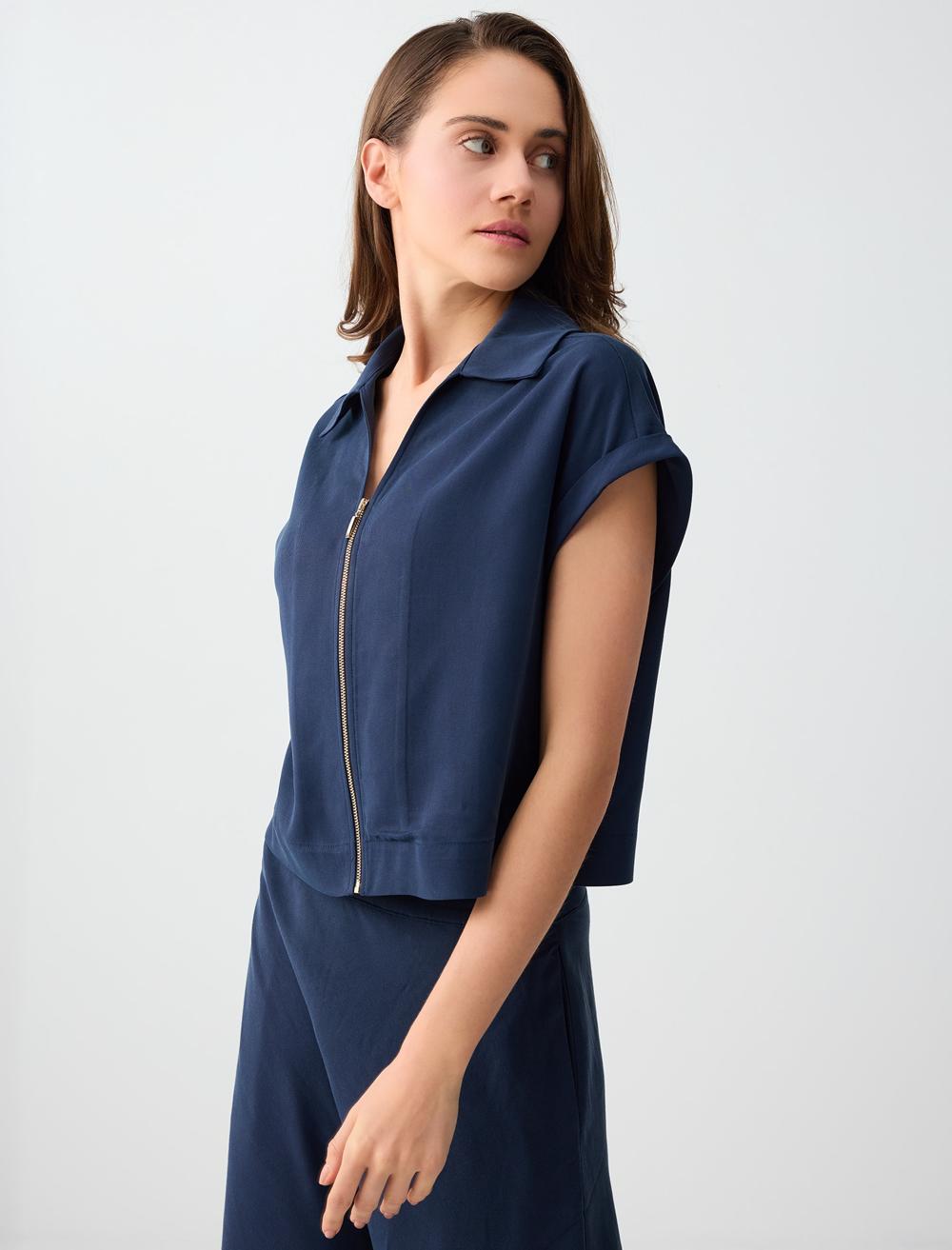 Polo Yaka Fermuar Detaylı Dokuma Bluz