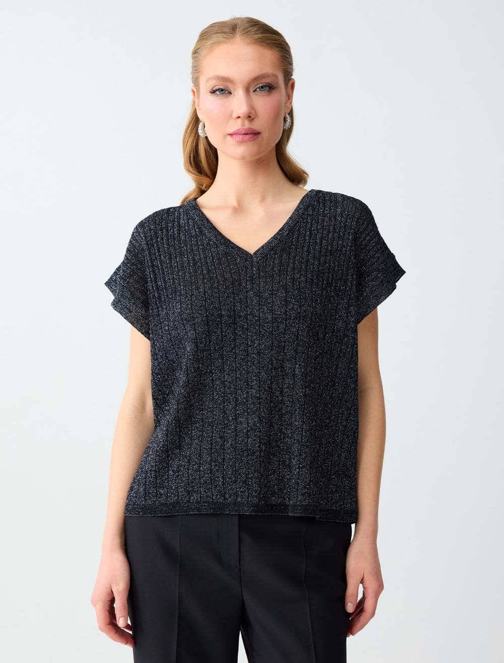 V Yaka Düşük Omuz Rahat Kesim Triko Bluz