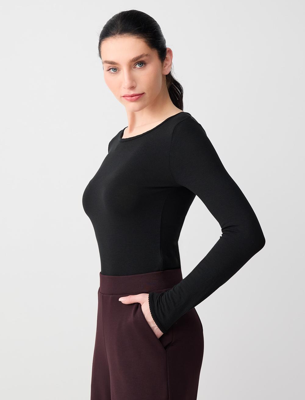 Kayık Yaka Yumuşak Dokulu Uzun Kollu Örme Bluz