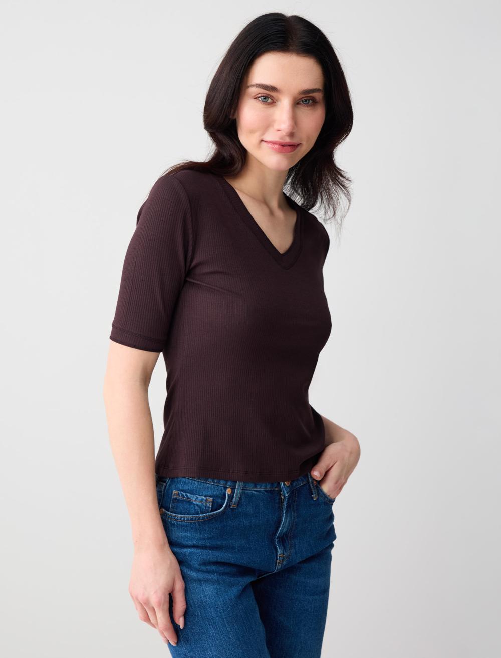 V Yaka Kısa Kollu Düz Kesim Örme Bluz