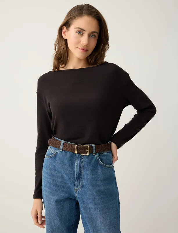 Bayan  Kayık Yaka Uzun Kollu Yumuşak Dokulu Örme Bluz