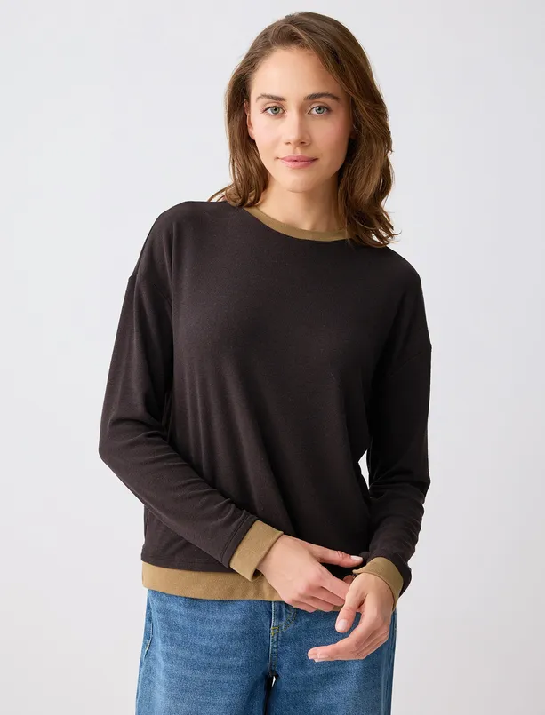 Women  Crew Neck Long Sleeve Soft Textured Blouse