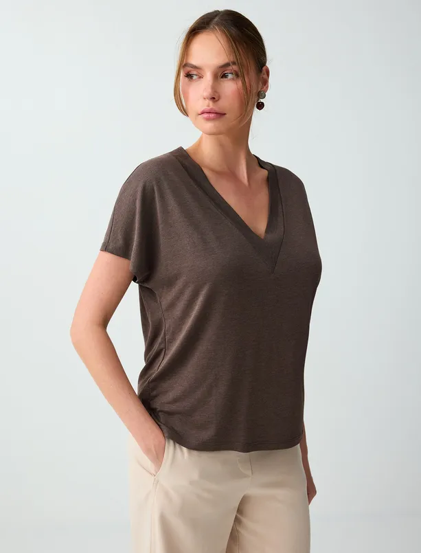 Bayan  Düşük Omuz V Yaka Tişört