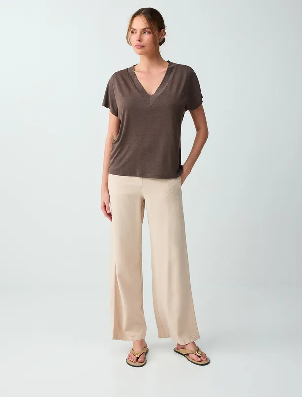 Bayan Kahverengi Düşük Omuz V Yaka Tişört