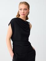 Asimetrik Yaka Düşük Omuz Dar Kesim Örme Bluz Kombini