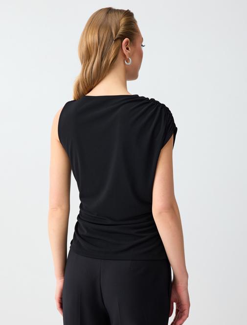 Asimetrik Yaka Düşük Omuz Dar Kesim Örme Bluz Kombini