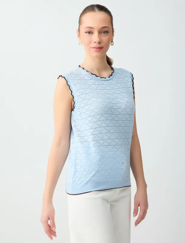 Bayan  Bisiklet Yaka Kolsuz Desenli Triko Bluz