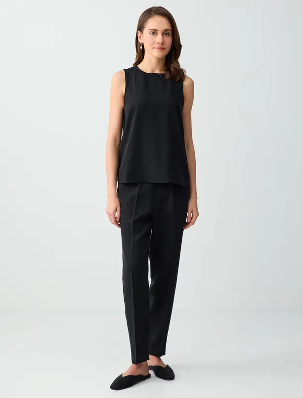 Bayan Antrasit Bisiklet Yaka Kolsuz Düz Kesim Dokuma Bluz