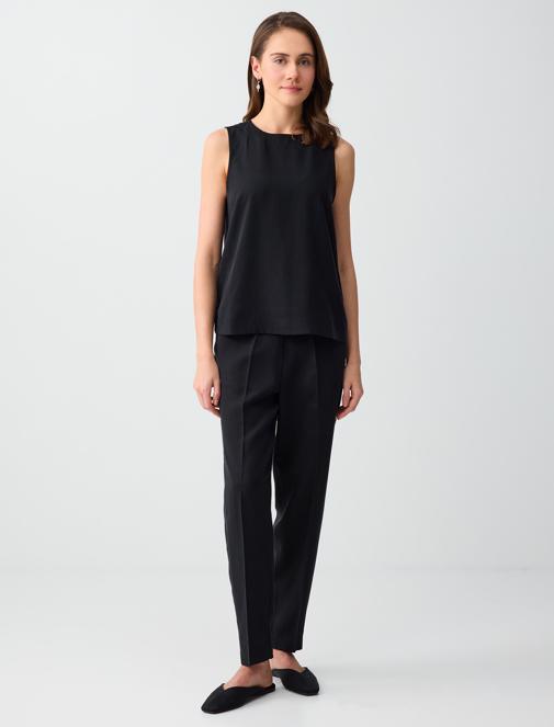 Bisiklet Yaka Kolsuz Düz Kesim Dokuma Bluz Kombini