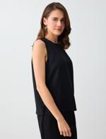 Bisiklet Yaka Kolsuz Düz Kesim Dokuma Bluz Kombini