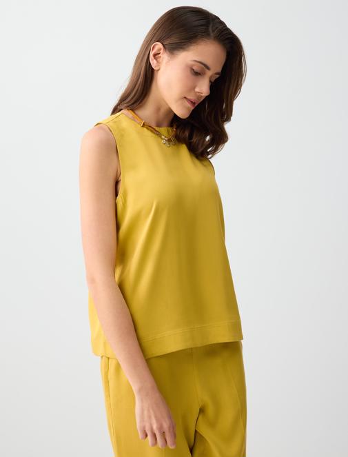 Mustard Crew-Neck Sleeveless Straight Cut Woven Blouse Combination