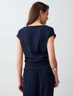 Lacivert Dar Kesim Kayık Yaka Kolsuz Çizgili Örme Bluz Kombini