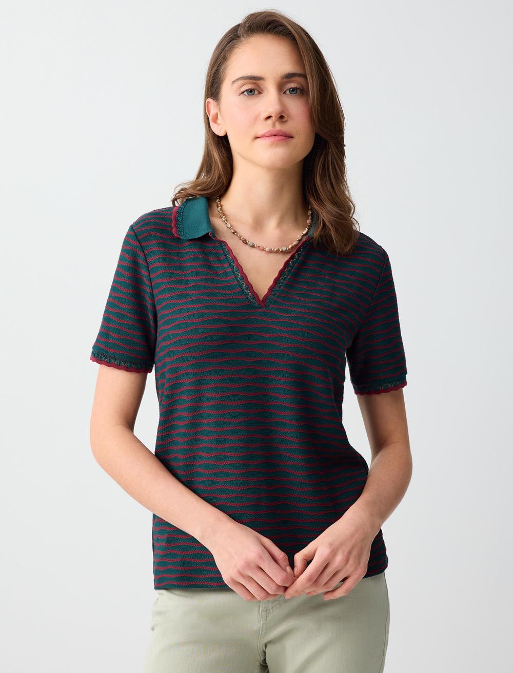 Kısa Kollu Polo Yaka Desenli Örme Bluz