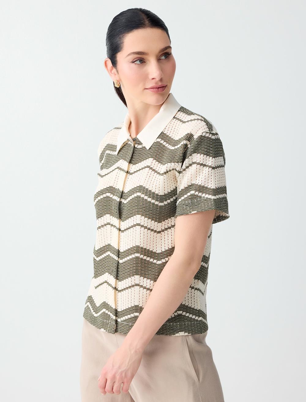 Polo Yaka Kısa Kollu Çizgi Desenli Jakarlı Örme Bluz