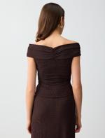 Düğümlü Yaka Düşük Omuz Dar Kesim Örme Bluz Kombini