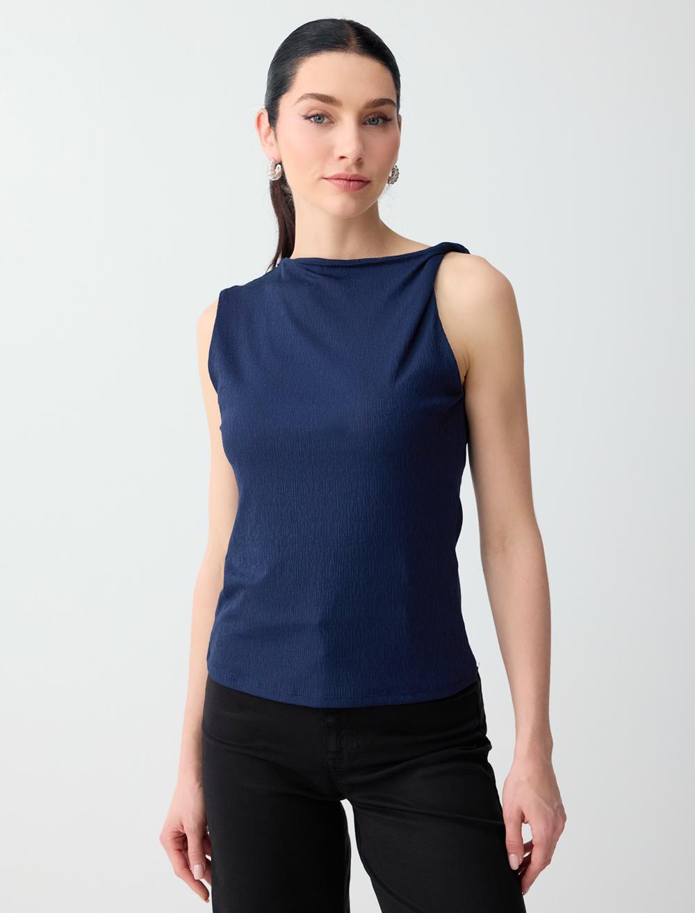 Sıfır Yaka Kolsuz Dar Kesim Örme Bluz