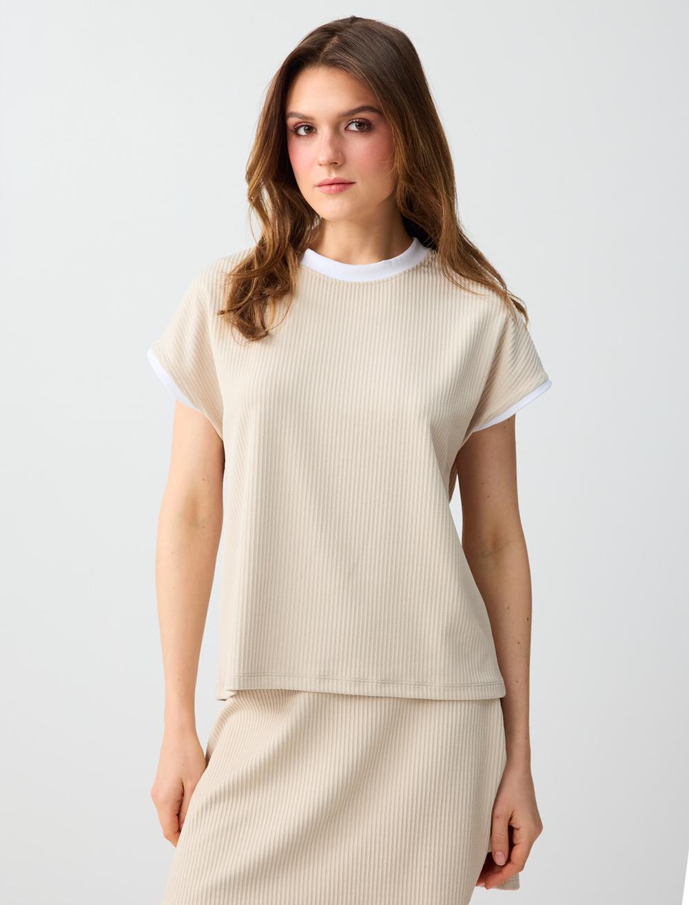 Rahat Kesim Düşük Omuz Yuvarlak Yaka Örme Bluz