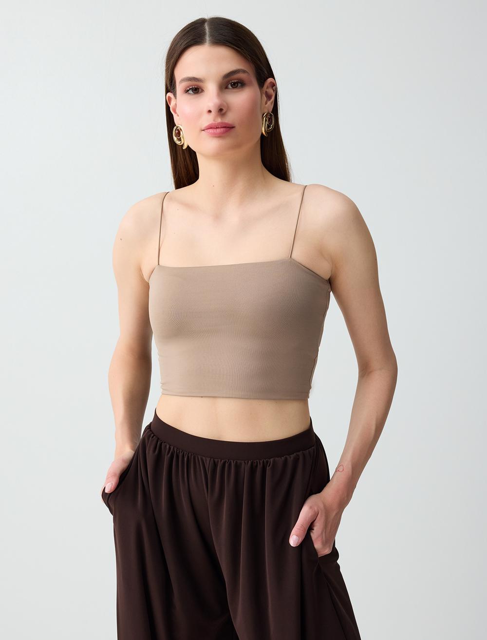 Dar Kesim Açık Yaka Kısa Örme Bralet