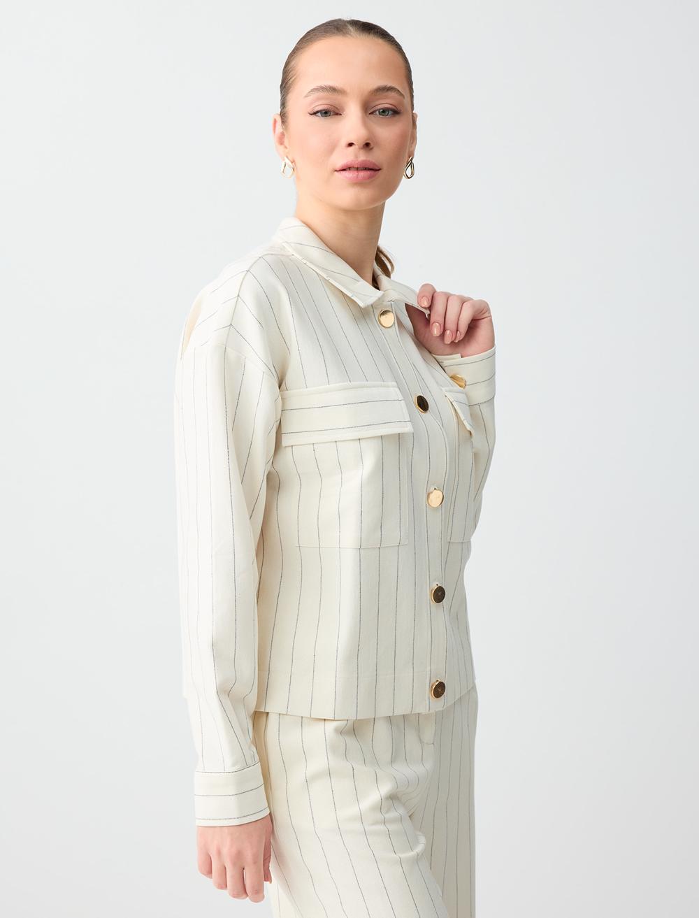 Çizgi Desenli Parlak Düğme Detaylı Örme Ceket