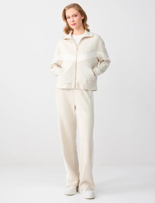 Bayan Bej Rahat Kesim Cep Detaylı Modal Örme Ceket