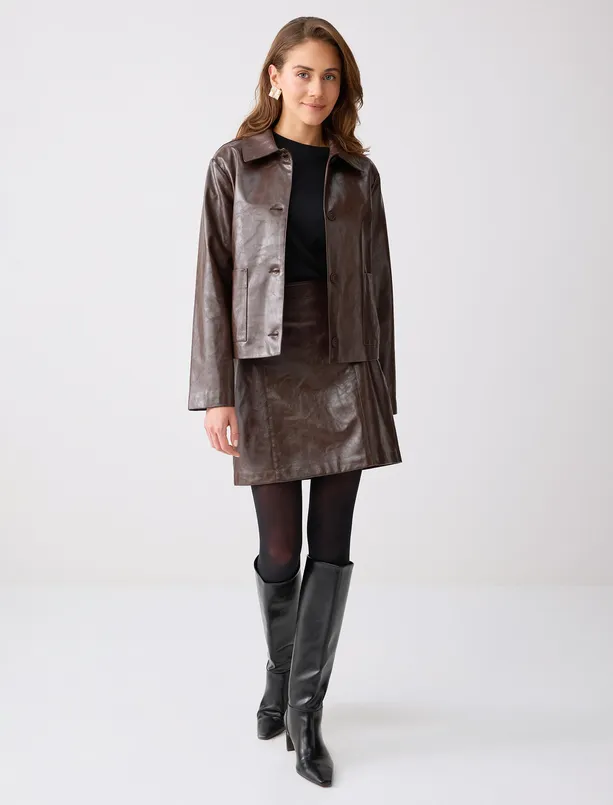 Bayan Kahverengi Rahat Kesim Deri Görünümlü Cep Detaylı Ceket