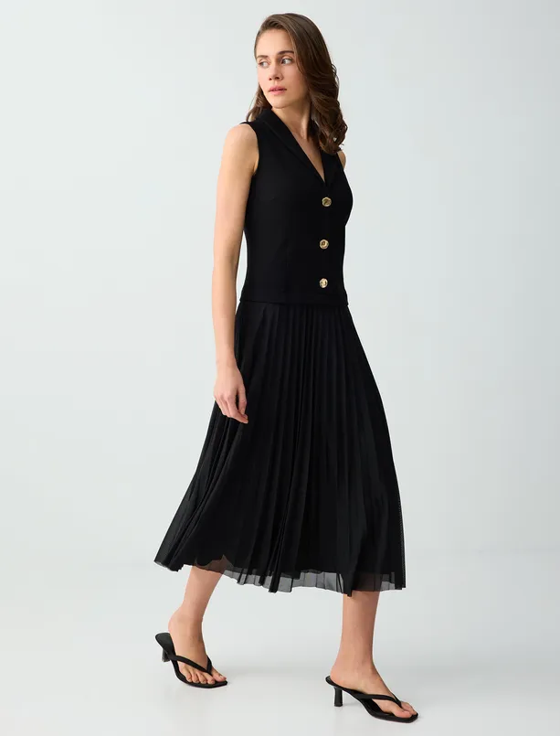 Bayan Siyah Düğme Detaylı V Yaka Kolsuz Örme Midi Elbise