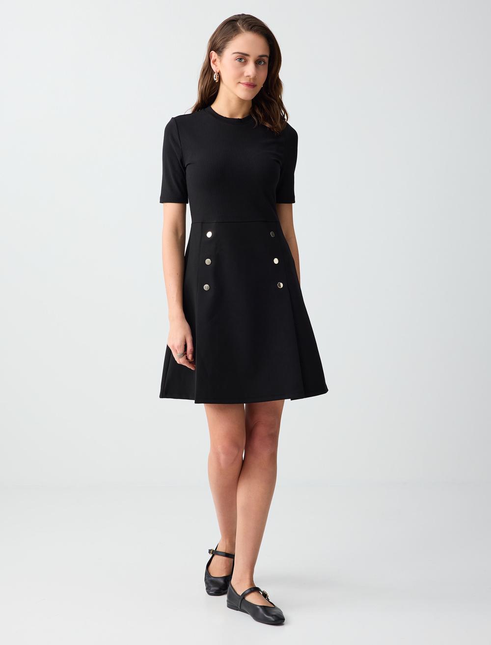 Dar Kesim Bisiklet Yaka Kısa Kollu Örme Mini Elbise