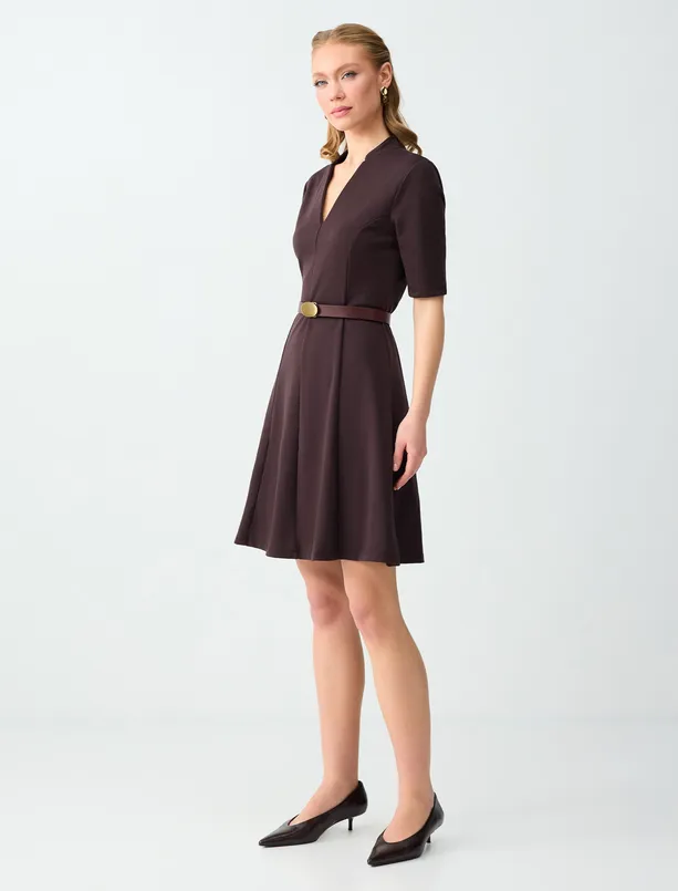 Bayan Kahverengi Hakim Yaka Dirsek Kol Dar Kesim Örme Mini Elbise