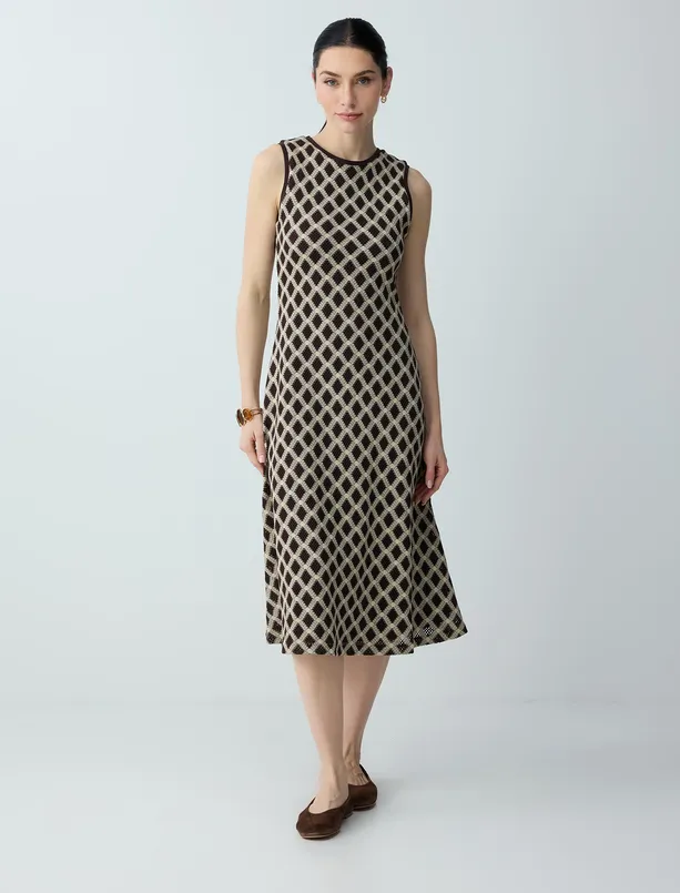 Bayan  %100 Pamuk Baklava Desenli Yuvarlak Yaka Midi Elbise