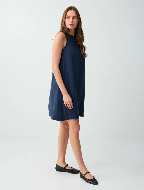 Bayan Lacivert Yuvarlak Yaka Kolsuz Bol Dokuma Elbise