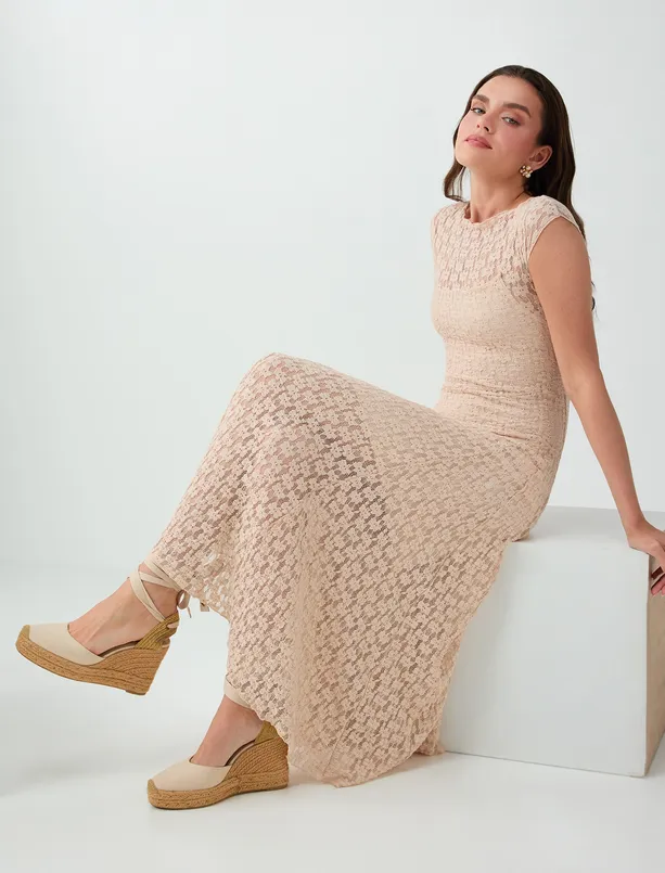 Women Beige Boat Neck Lace Midi Dress