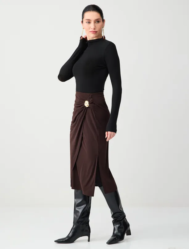 Bayan Kahverengi Metal Detaylı Yüksek Bel Örme Midi Etek