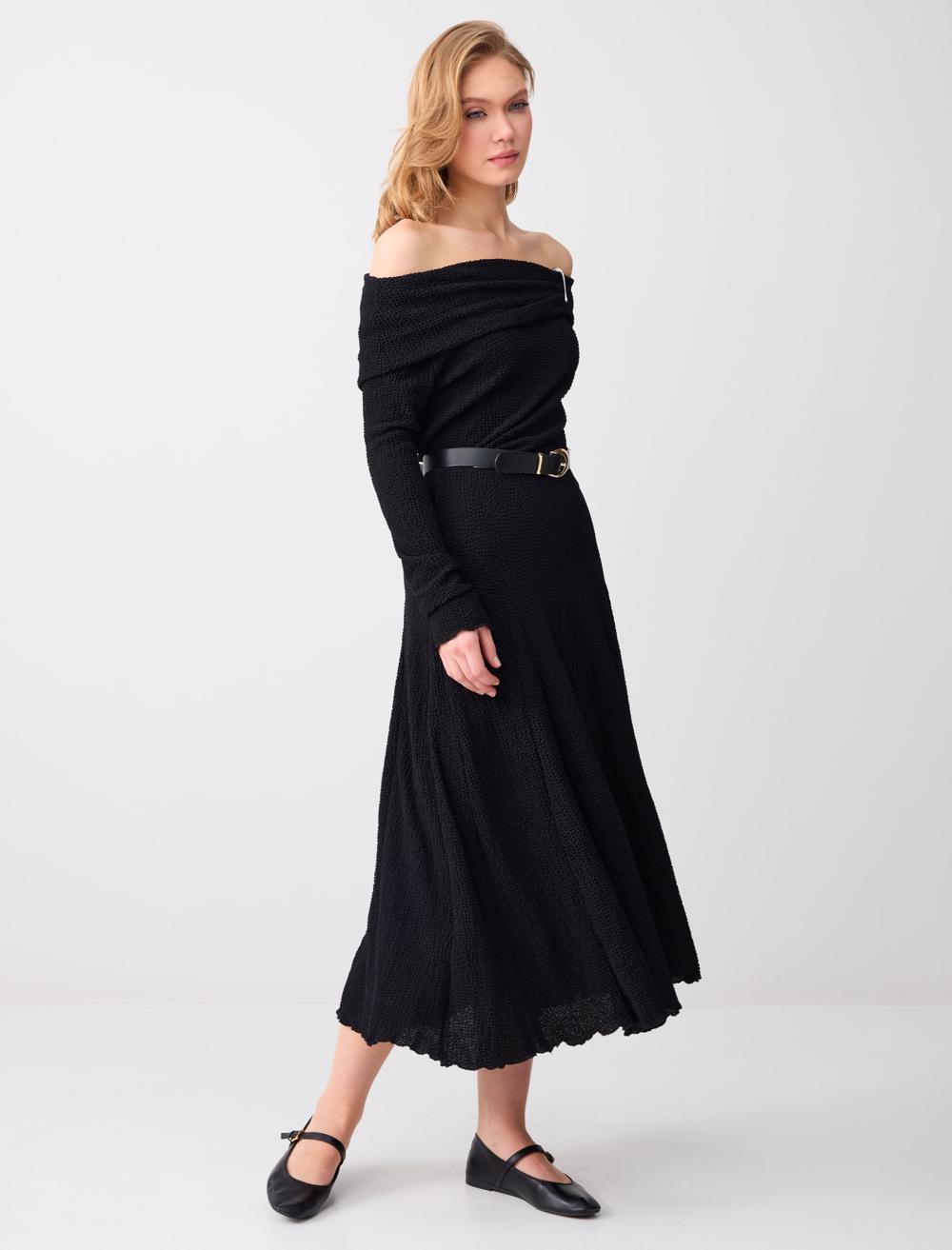 Rahat Kesim Normal Bel Midi Örme Etek