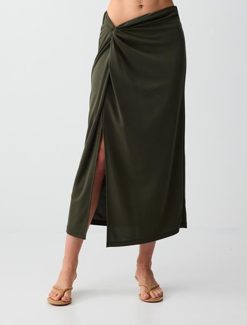 Normal Bel Yırtmaç Detaylı Modal Örme Midi Etek Kombini