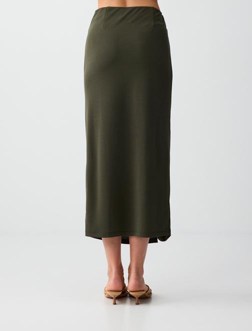 Normal Bel Yırtmaç Detaylı Modal Örme Midi Etek Kombini