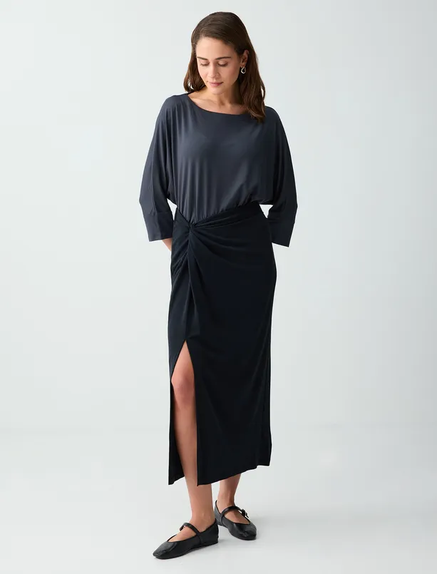 Bayan  Normal Bel Yırtmaç Detaylı Modal Örme Midi Etek