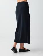 Siyah Normal Bel Yırtmaç Detaylı Modal Örme Midi Etek Kombini