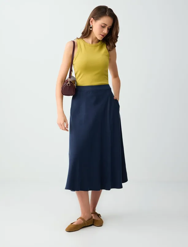 Bayan Lacivert Rahat Kesim Cep Detaylı Normal Bel Midi Etek