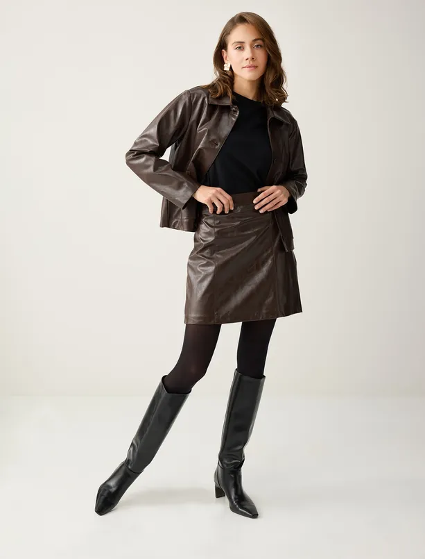 Bayan Kahverengi Dar Kesim Deri Görünümlü Normal Bel Mini Etek