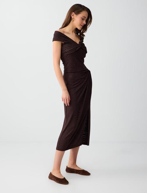 Yırtmaç Detaylı Normal Bel Midi Örme Etek Kombini