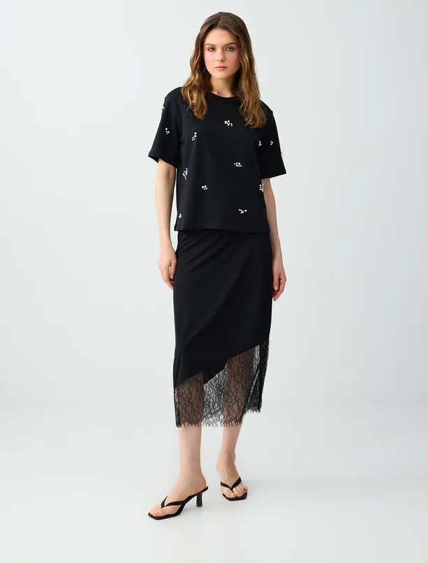 Bayan Siyah Düz Kesim Normal Bel Dantel Detaylı Örme Midi Etek