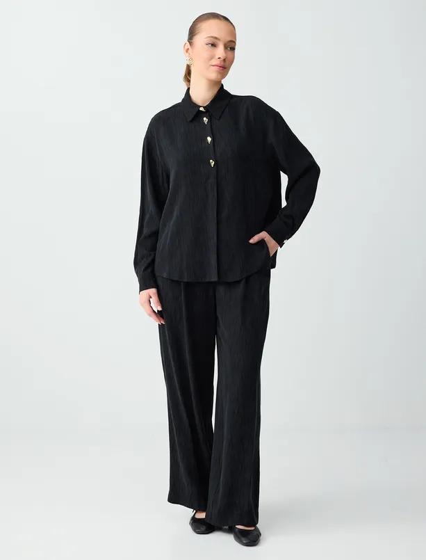 Bayan Siyah Rahat Kesim Uzun Kollu Metal Düğmeli Dokuma Gömlek