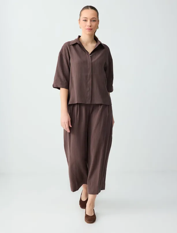 Bayan Kahverengi Düz Kesim Truvakar Kol Modal Dokuma Gömlek