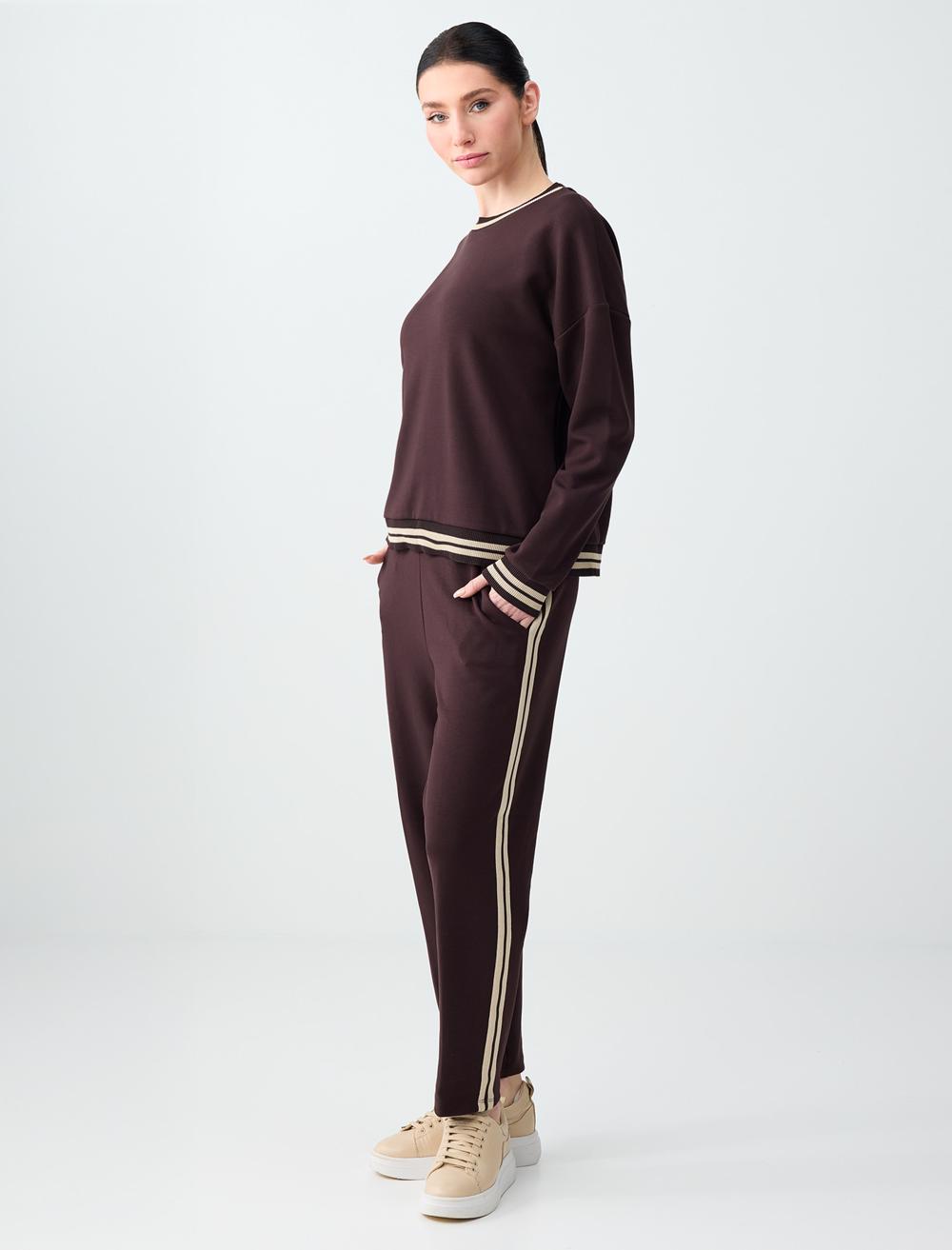 Normal Bel Normal Paça Çizgi Detaylı Jogger Pantolon