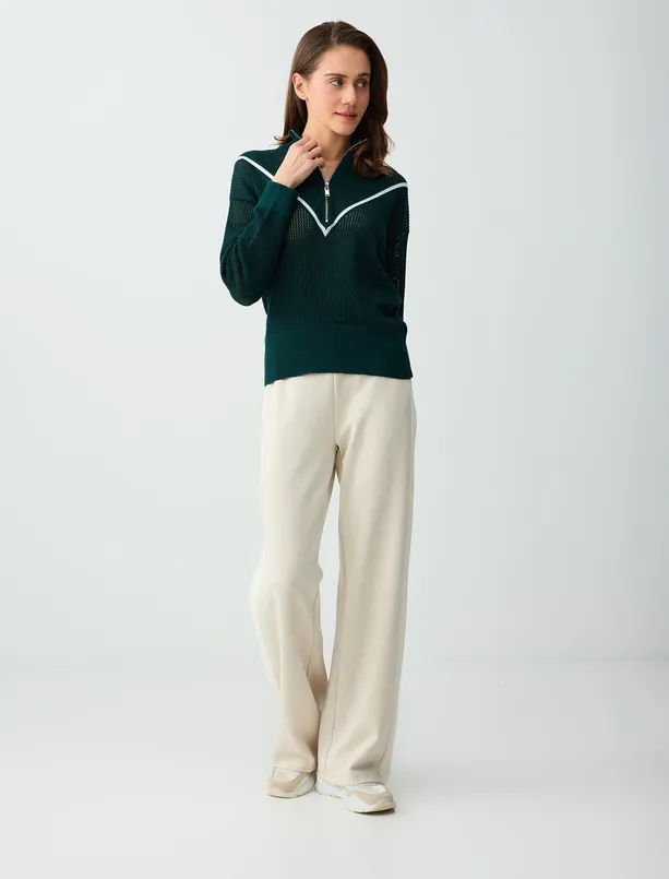 Bayan Koyu Yeşil Rahat Kesim Dik Yaka Fermuarlı Triko Kazak