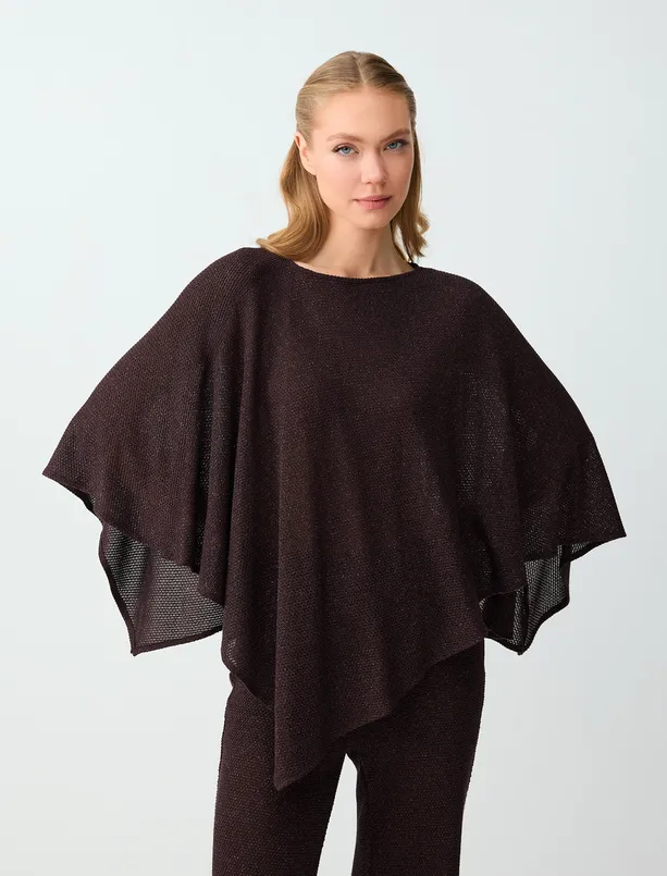 Women Brown Relaxed Fit Short Knitted Poncho