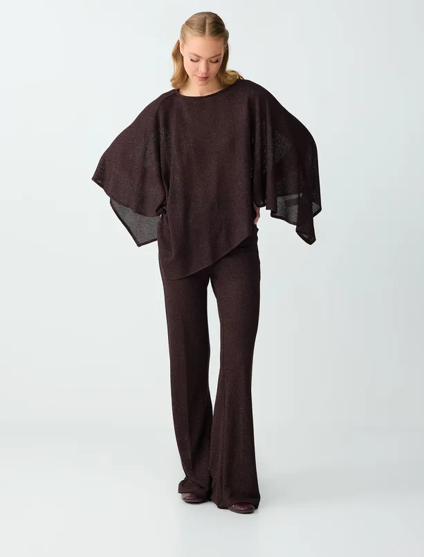 Women Brown Relaxed Fit Short Knitted Poncho