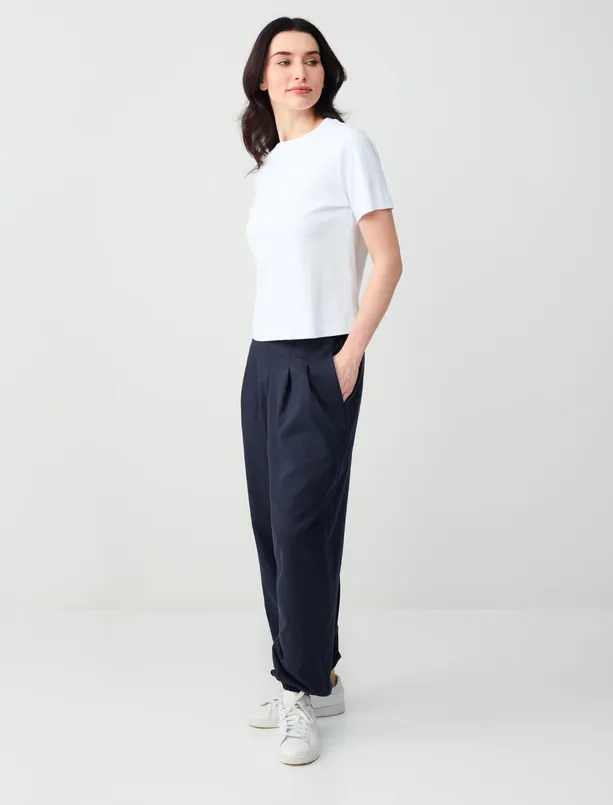 Bayan Lacivert Normal Bel Lastikli Paça Dokuma Pantolon