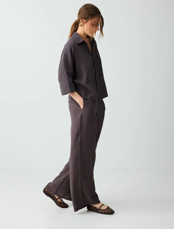 Women Brown Elastic Waist Normal Waist Woven Trousers with Pocket Details